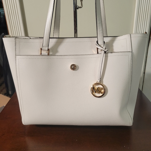 EUC Michael Kors Leather Tote - Picture 1 of 7